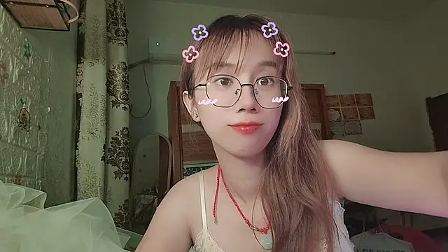 Lili_666's Live XXX Chat