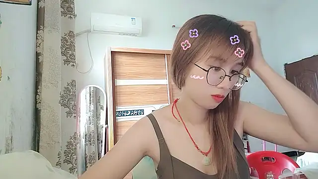Lili_666's Live XXX Chat