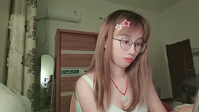 Lili_666 – Naživo XXX chat