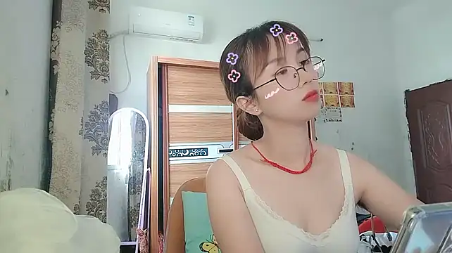Lili_666 élő XXX-chatje