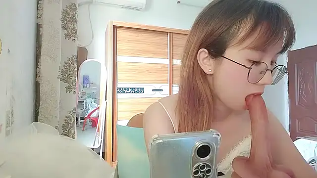 Lili_666 在線直播表演