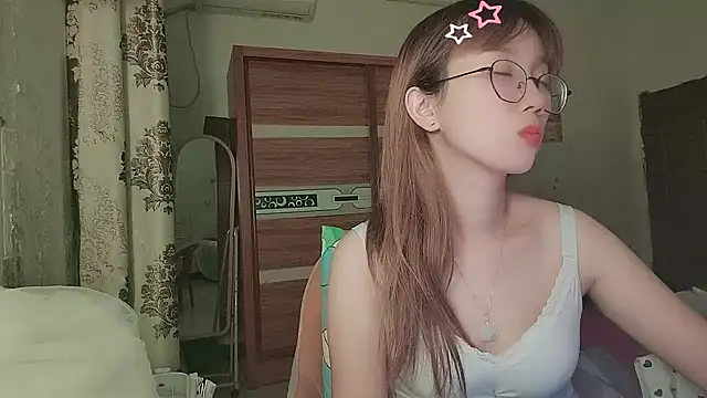 XXX chat uživo modela Lili_666