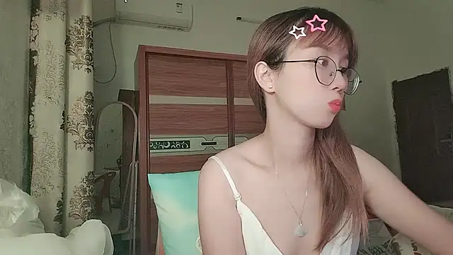 Lili_666's Live XXX Chat