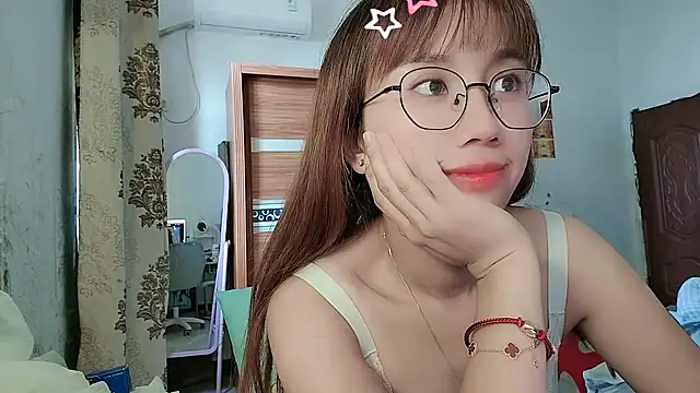 Lili_666's Live XXX Chat