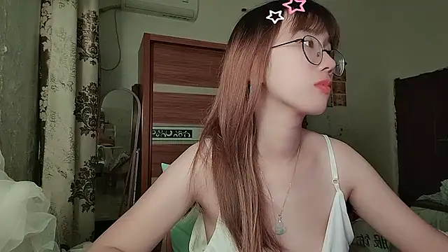 Lili_666 现场XXX聊天