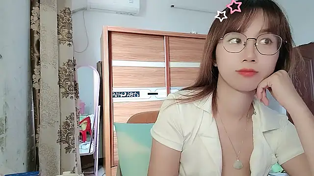 Lili_666のライブXXXチャット