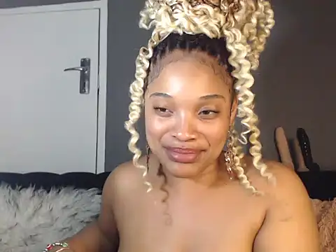 CREAMYCUPCAKExxx – Live XXX-chat