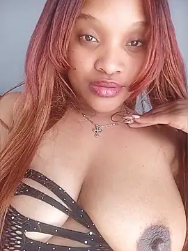 CREAMYCUPCAKExxx – Naživo XXX chat