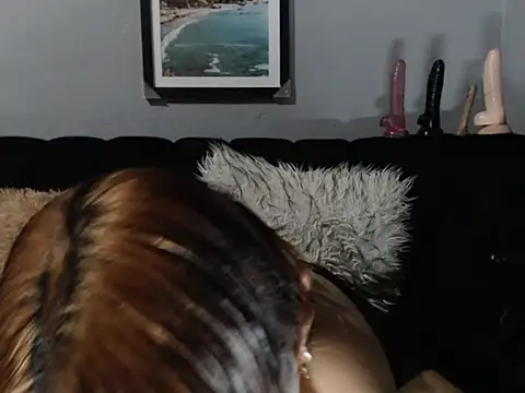 CREAMYCUPCAKExxx's Live XXX Chat