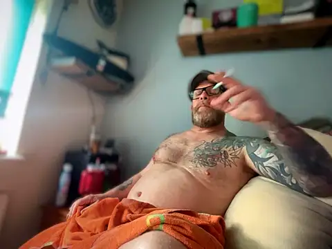 Tattooednakedguy 网络视讯表演