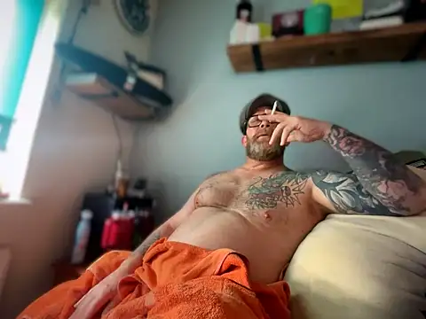 Tattooednakedguyのウェブカメラショー