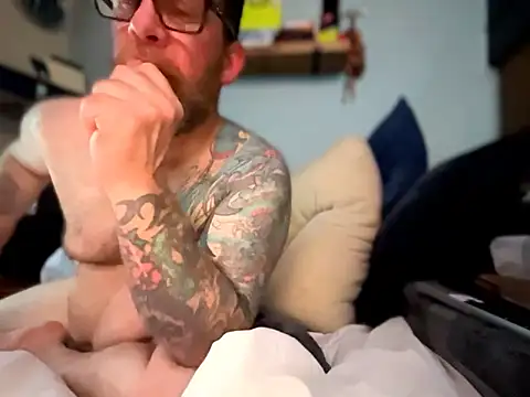 Tattooednakedguy – Kamerová šou