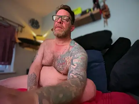Tattooednakedguy 网络视讯表演