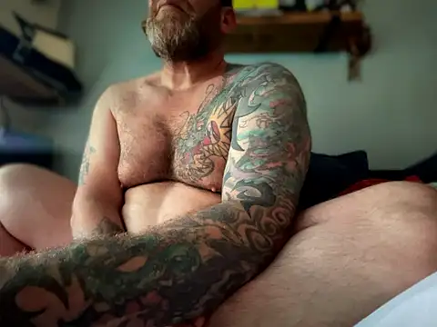 Tattooednakedguy Show in webcam