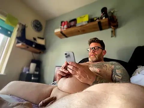 Tattooednakedguy webcam show