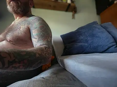Tattooednakedguyのウェブカメラショー