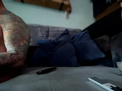 Tattooednakedguy's Webcam Show