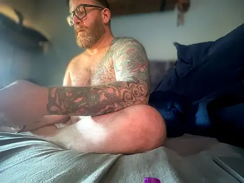 Tattooednakedguy Show in webcam