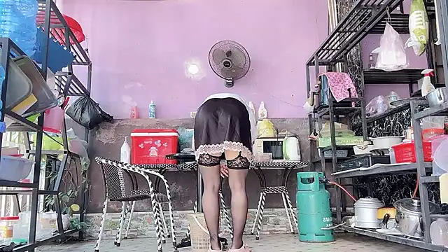 LinhChi_9x's Live XXX Chat