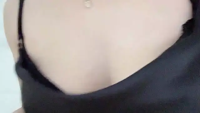 Онлайн чат XXX LinhChi_9x