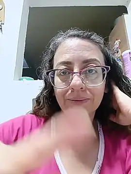 צ'אט XXX בשידור חי של miss_hanna07