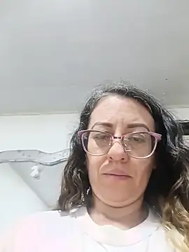 miss_hanna07 Show in webcam