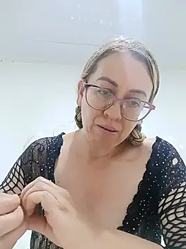 Chat +18 de miss_hanna07 ao vivo