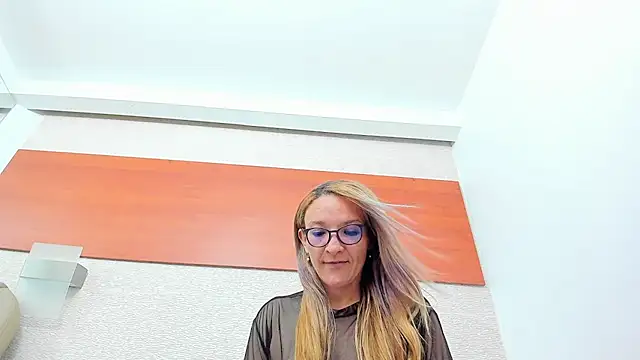 Živá chatovací místnost maddy_cartter