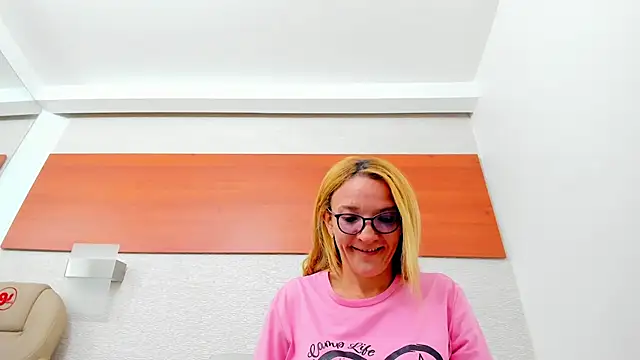 Chatroom XXX en direct de maddy_cartter