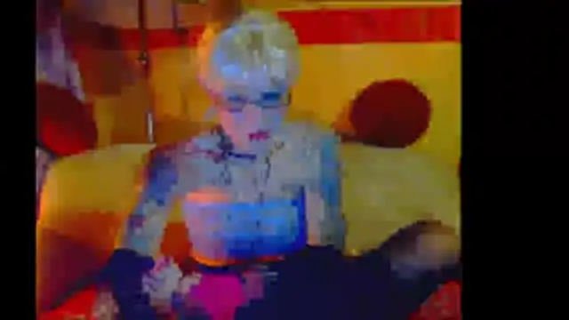cuxladyboyのウェブカメラショー