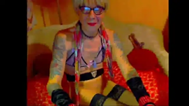 cuxladyboyのウェブカメラショー
