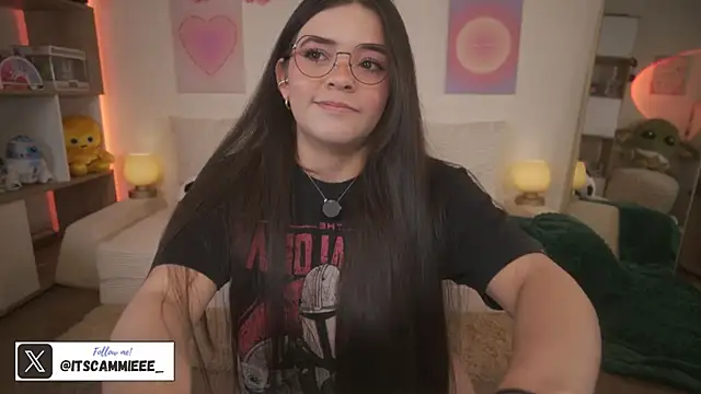 Chat +18 de itscammieee ao vivo