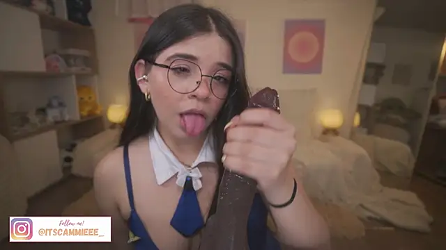 itscammieee's Live XXX Chat