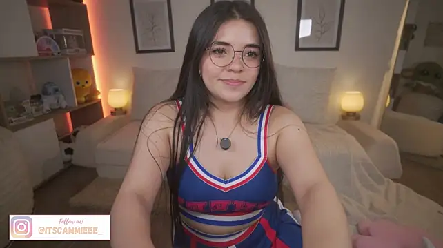 XXX chat uživo modela itscammieee