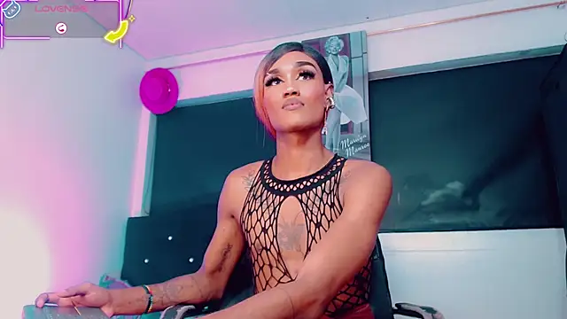 Kendall_hornyyn Webbikameraesitys