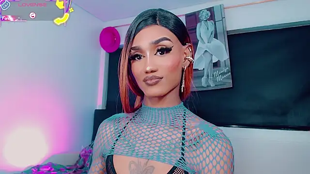Kendall_hornyy Show Webcam