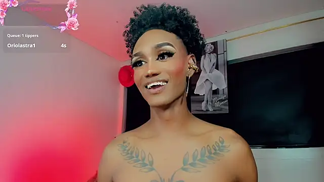 Kendall_hornyy Show in webcam