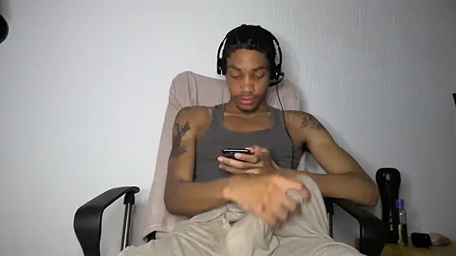 BlackBullTitus Pertunjukan Webcam