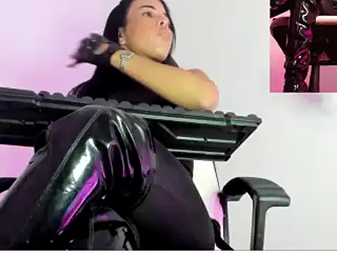 Show de queen_findom na webcam