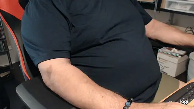 Gizmo777 Show in webcam