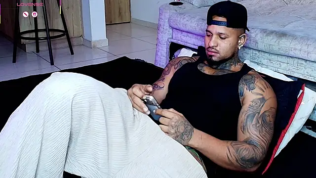 zaiin_diesel's Webcam Show