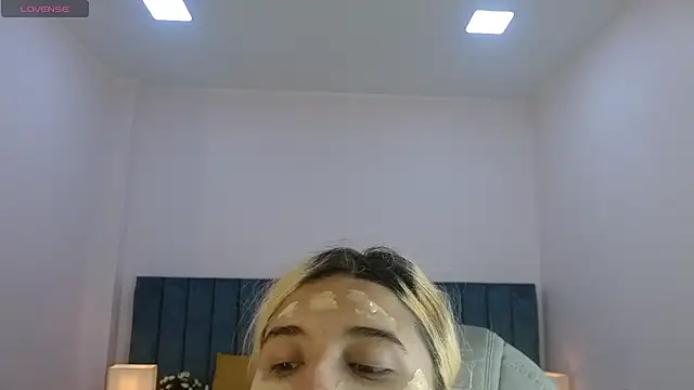 دردشة april_bunnyy الجنسية المباشرة