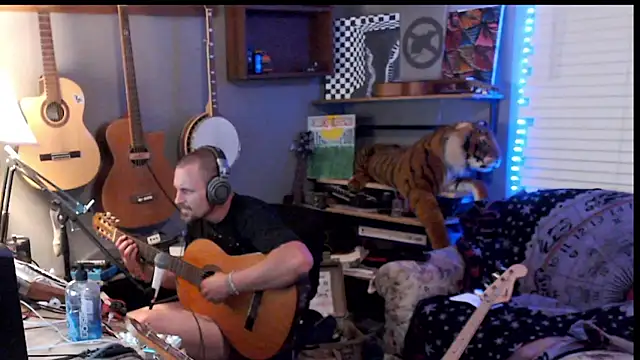 הופעת וובקאם של itsjameswebbscope