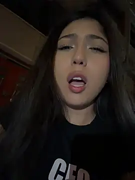 Maii_chan Show in webcam