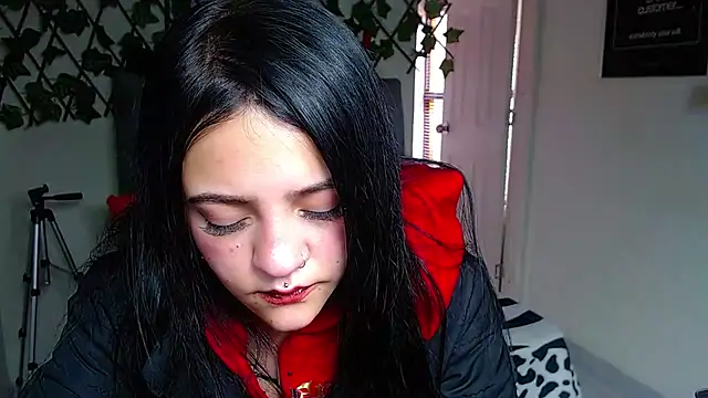 XXX chat uživo modela Violettasquirt