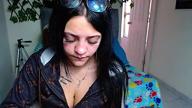 Violettasquirt's Live XXX Chat