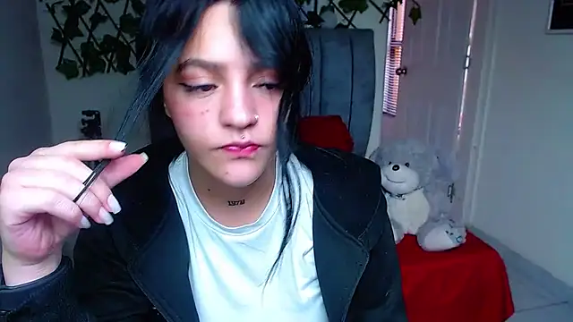 Chat +18 de Violettasquirt ao vivo