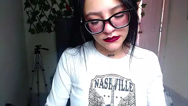 Violettasquirt 웹캠 쇼