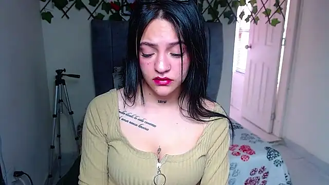 Violettasquirt 웹캠 쇼