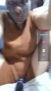LunaDrago's Webcam Show